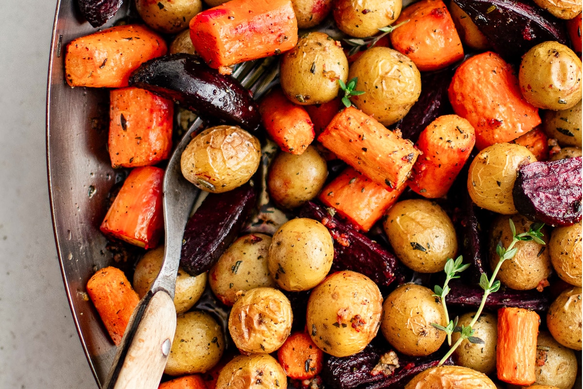 Unlock Flavor: Roasted Root Vegetables with Crispy Edges